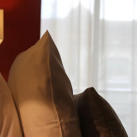 Отель De France