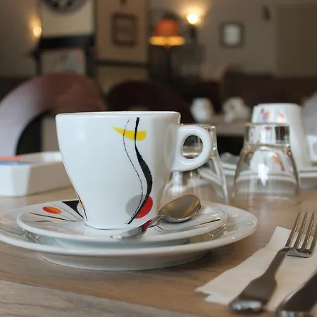Hotel De France 3*